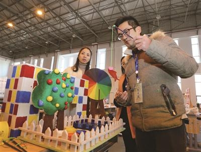 2017年省中小学优秀自制教具评选活动日前在湖州举行